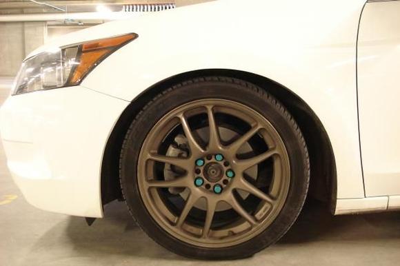 Work emotion CR KAI 18x7.5  42 
Kumho ASX 225/40/18