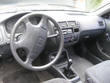 interior
...and yes thats an old skool clarion tape deck :( ... and it doesnt even work :( :'(