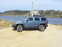 Happy Hummer H3 at the Mississippi river in Iowa 102717