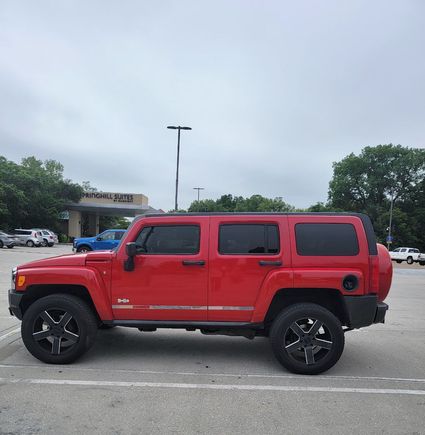 This is a photo of the Hummer H3, 2008 that I am trying to sell in Kansas City Kansas. I am looking for 5k as there has been a long line of brand new pieces in the vehicle. The vehicle starts but has a problem in the electric that creates a flashing sign. Overall I would love to talk more about my vehicle. A good phone number is 6202454111