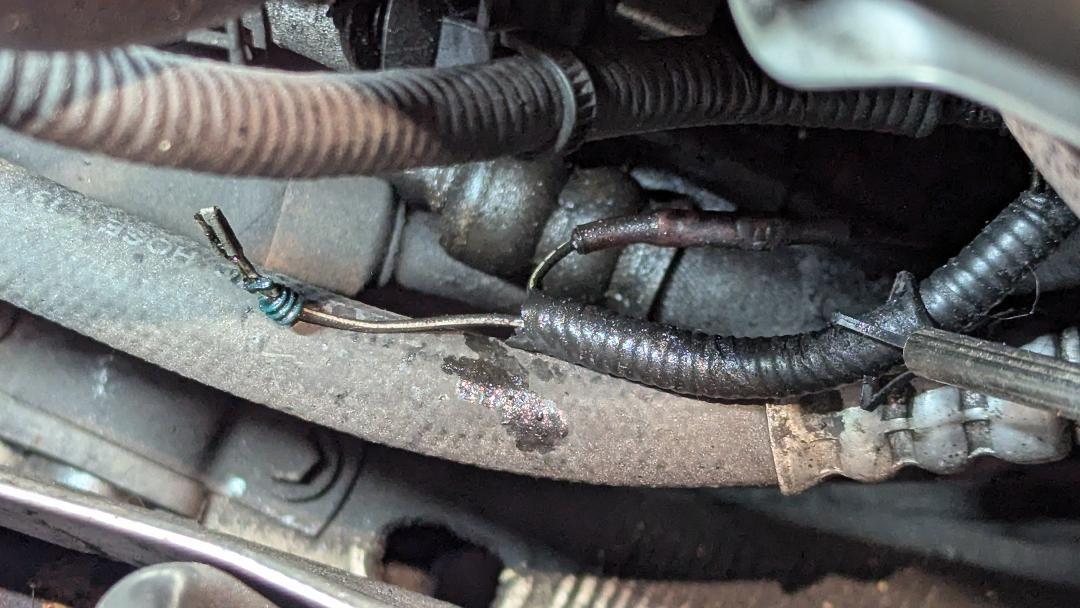 Micro image - loose connector on the left