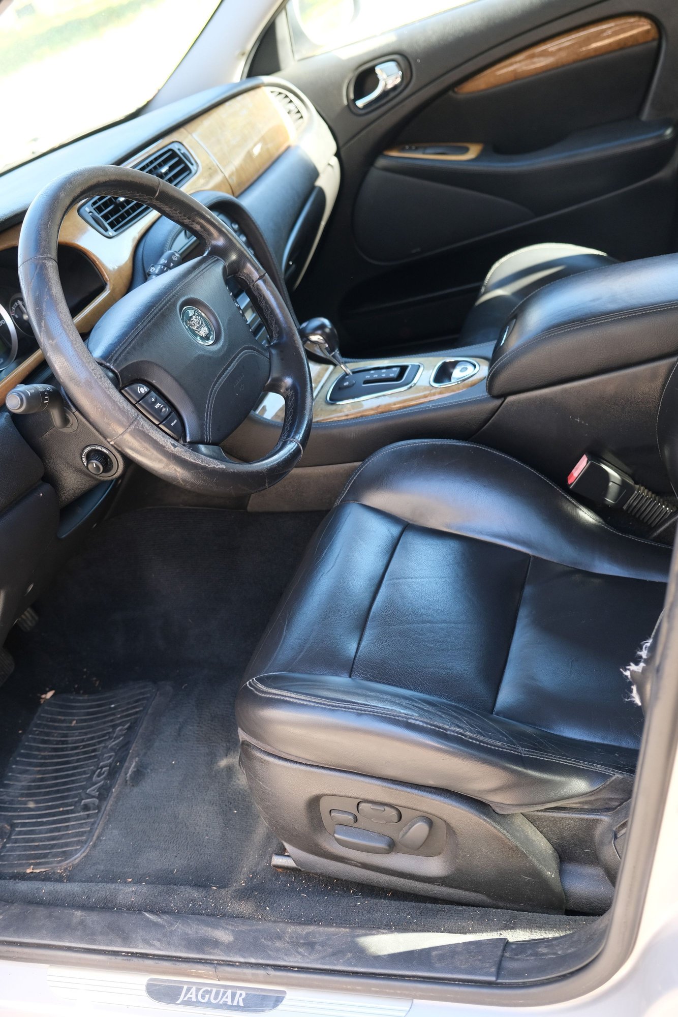2005 Jaguar S-Type - FOR SALE - 2005 STR - For Repair or Parts - Used - VIN SAJWA03V951N26032 - 8 cyl - 2WD - Automatic - Sedan - Silver - Burtonsville, MD 20866, United States