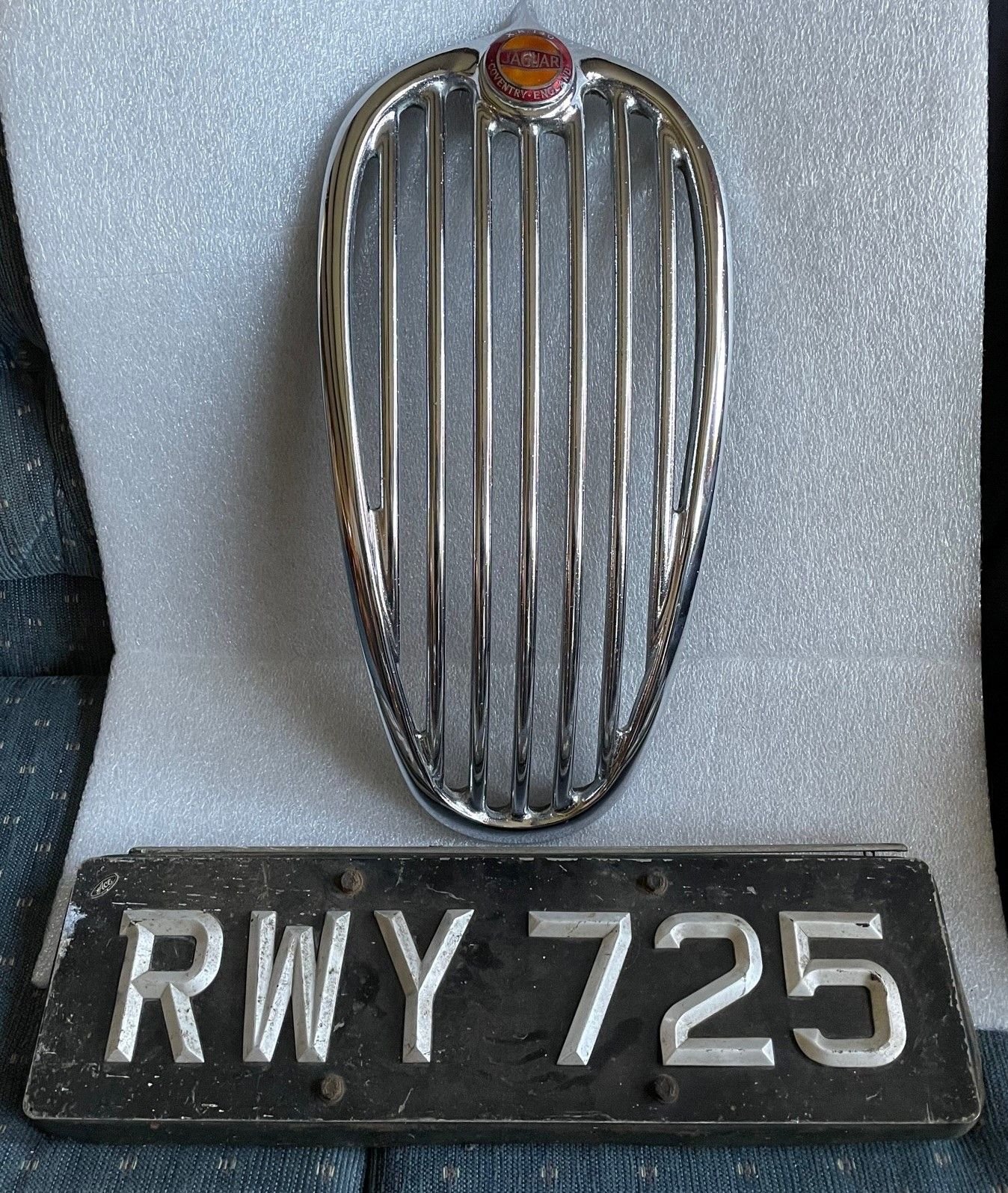 Exterior Body Parts - Jaguar XK140 Grille and Vintage Number Plate - Used - 1954 to 1958 Jaguar XK140 - Monroe, CT 06468, United States