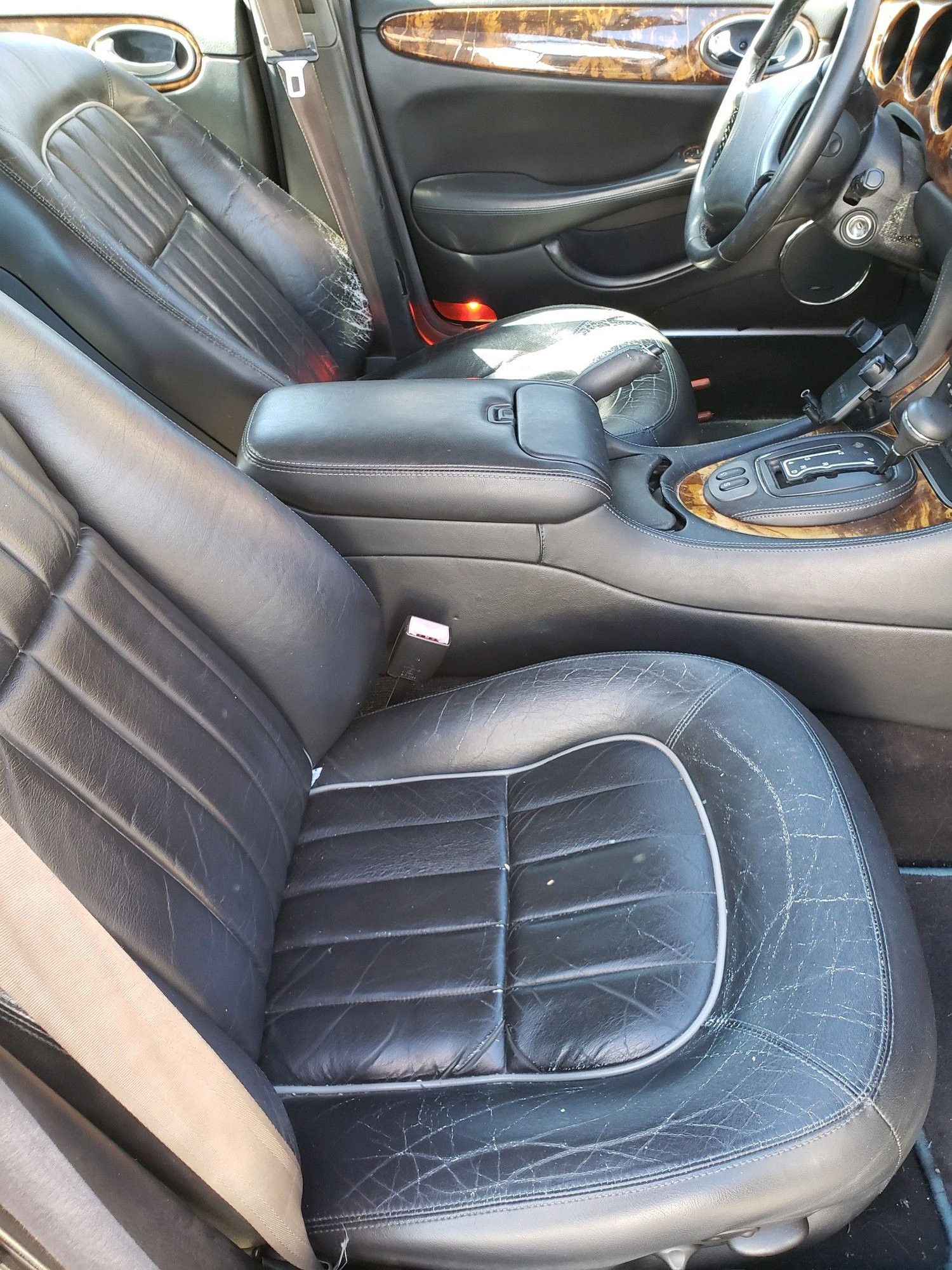 2000 Jaguar XJ8 - 2000 Jaguar XJ8 Blk/Blk - Good Runner - $1,200 OBO - Used - VIN SAJDA14C3YLF02654 - 130,500 Miles - 8 cyl - 2WD - Automatic - Sedan - Black - Ramona (san Diego), CA 92065, United States