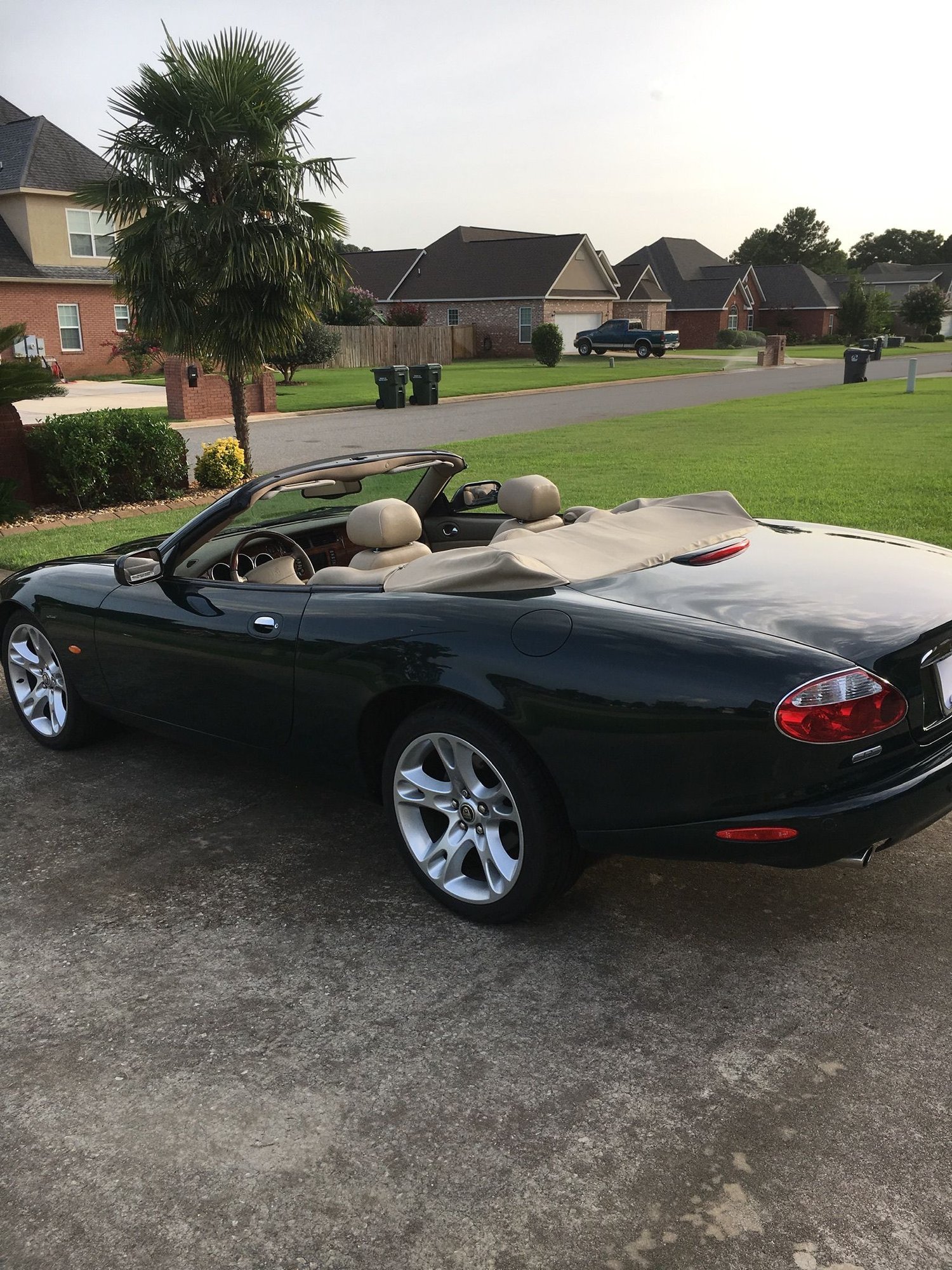 2004 Jaguar XK8 - 2004 XK8 convertible British Racing Green/tan top interior - Used - VIN SAJDA42C042A39277 - 61,340 Miles - Convertible - Other - Warner Robins, GA 31088, United States