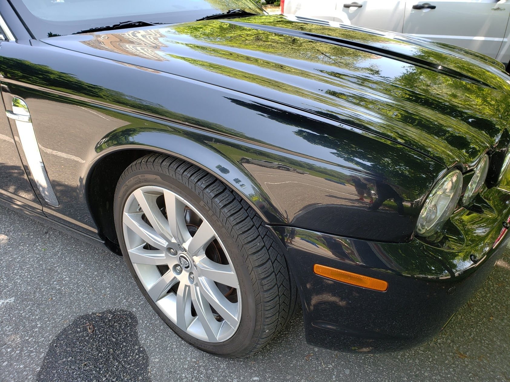 2008 Jaguar Vanden Plas - 2008 Jaguar XJ Vanden Plas (Near Museum Condition) - Used - VIN SAJXA82B28SH29193 - 24,000 Miles - 8 cyl - 2WD - Automatic - Sedan - Black - Toronto, ON M3C1V1, Canada