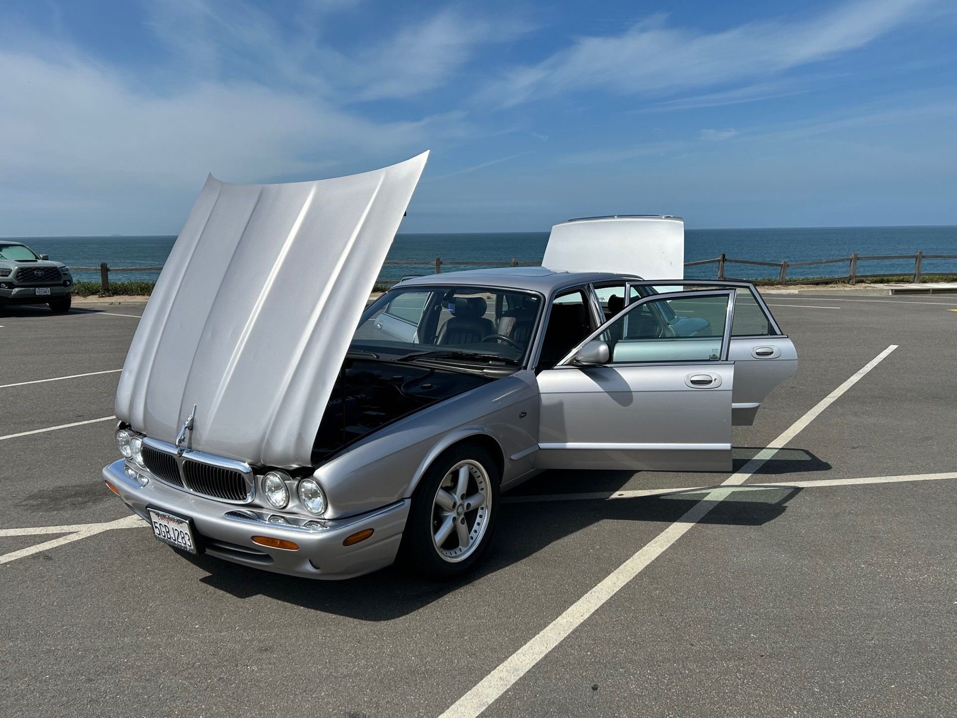 2000 Jaguar XJ8 - Amazing 2000 Jaguar XJ8 L Sport Silver Sedan w/ 111K Miles pure So. California Car - Used - VIN SAJDA23C4YLF06834 - 111,000 Miles - 8 cyl - 2WD - Automatic - Sedan - Silver - Redondo Beach, CA 90277, United States