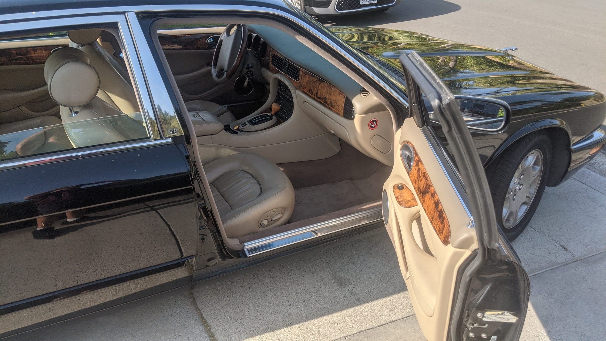 2003 Jaguar XJ8 - 2003 XJ8 4 Door Sedan - Used - VIN SAJDA14C83LF58761 - 8 cyl - 2WD - Automatic - Sedan - Black - San Diego, CA 92124, United States