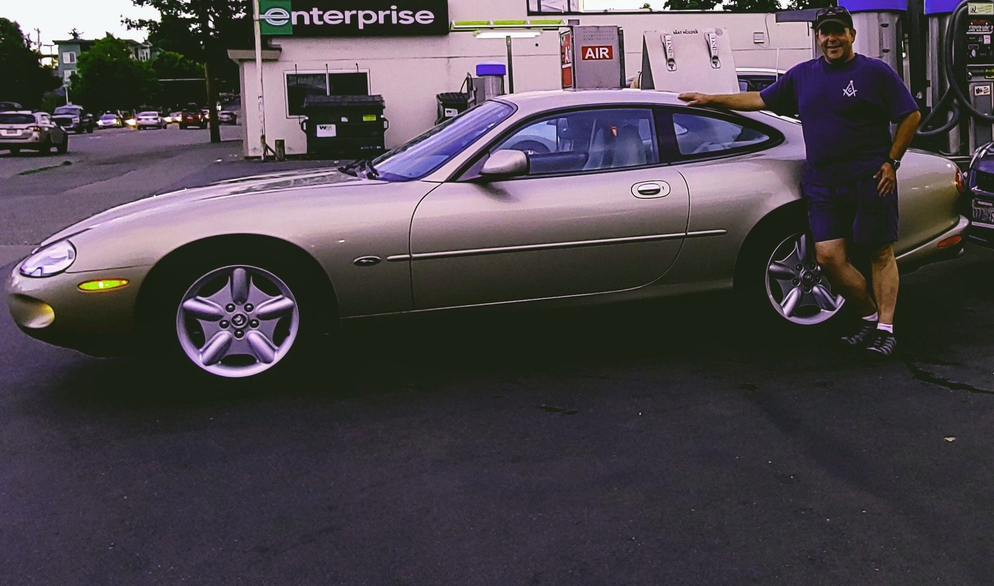 1999 Jaguar XK8 - 1999 Jaguar XK8 Coupe - Used - VIN SAJGX5049XC033129 - 110,000 Miles - 8 cyl - 2WD - Coupe - Beige - Seattle, WA 98117, United States