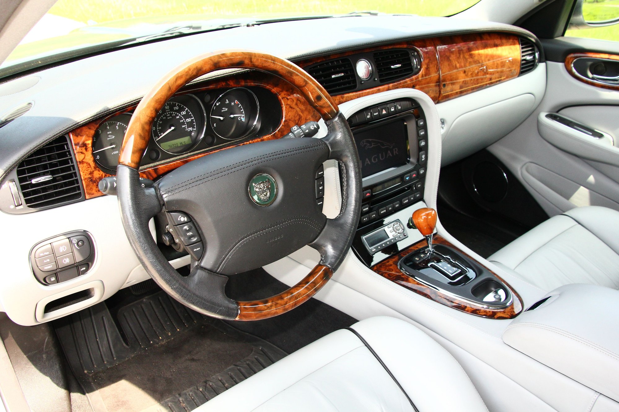 2004 Jaguar Vanden Plas - 2004 XJ Vanden Plas--one owner very low milage - Used - VIN SAJWA74C54SG20863 - 36,420 Miles - 8 cyl - 2WD - Automatic - Sedan - Gray - Saint Joseph, MI 49085, United States