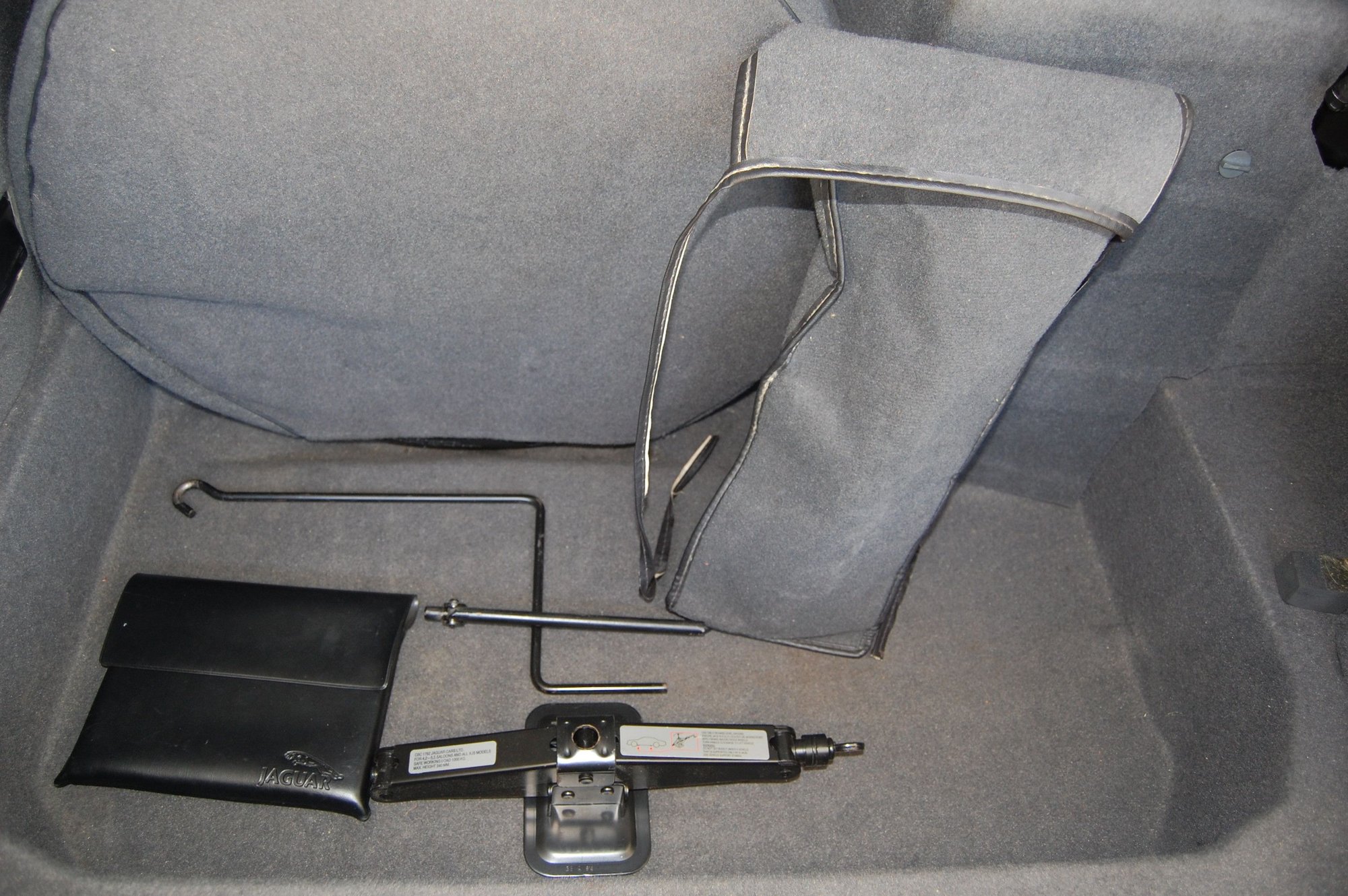 1995 Jaguar XJS - 1995 Jaguar XJS 2+2 6 cyl convertible for sale - Used - VIN SAJNX2747SC197788 - 6 cyl - 2WD - Automatic - Convertible - Black - Hot Springs Village, AR 71909, United States