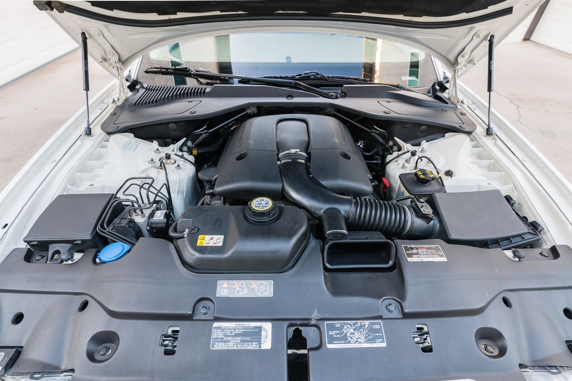 2004 Jaguar XJR - 2004 Jaguar XJR with Significant Recent Maintenance - Used - Redondo Beach, CA 90278, United States