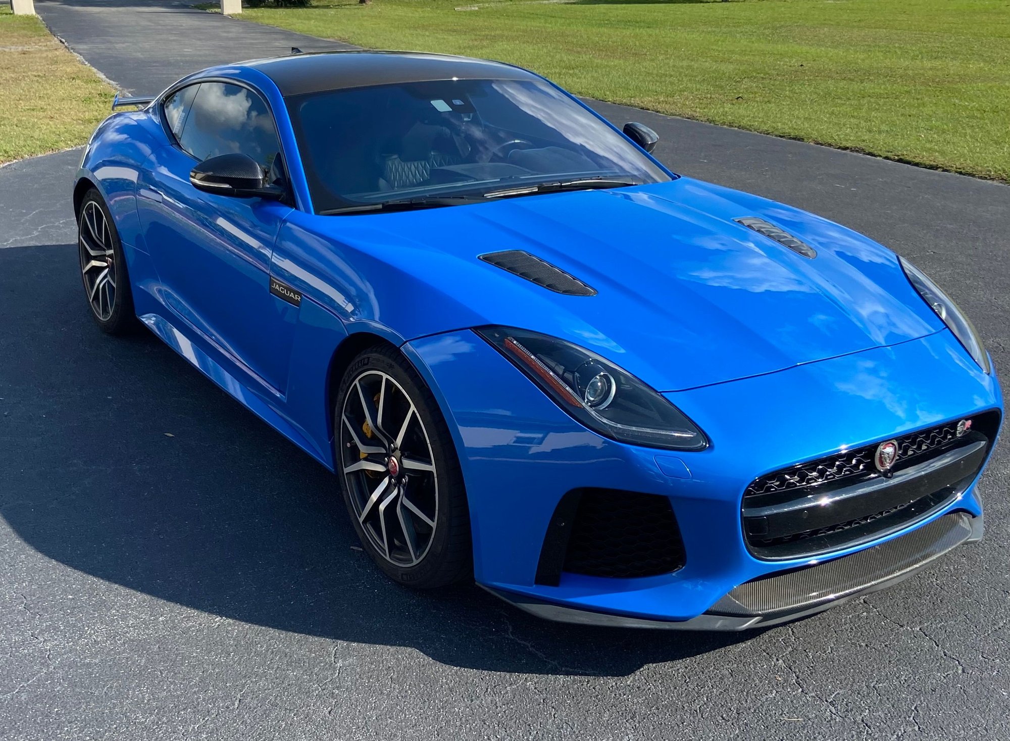 2017 Jaguar F-Type - 2017 SVR for sale. - Used - VIN Sajwj6j8xhmk39057 - 8 cyl - AWD - Automatic - Coupe - Blue - Sarasota, FL 34233, United States