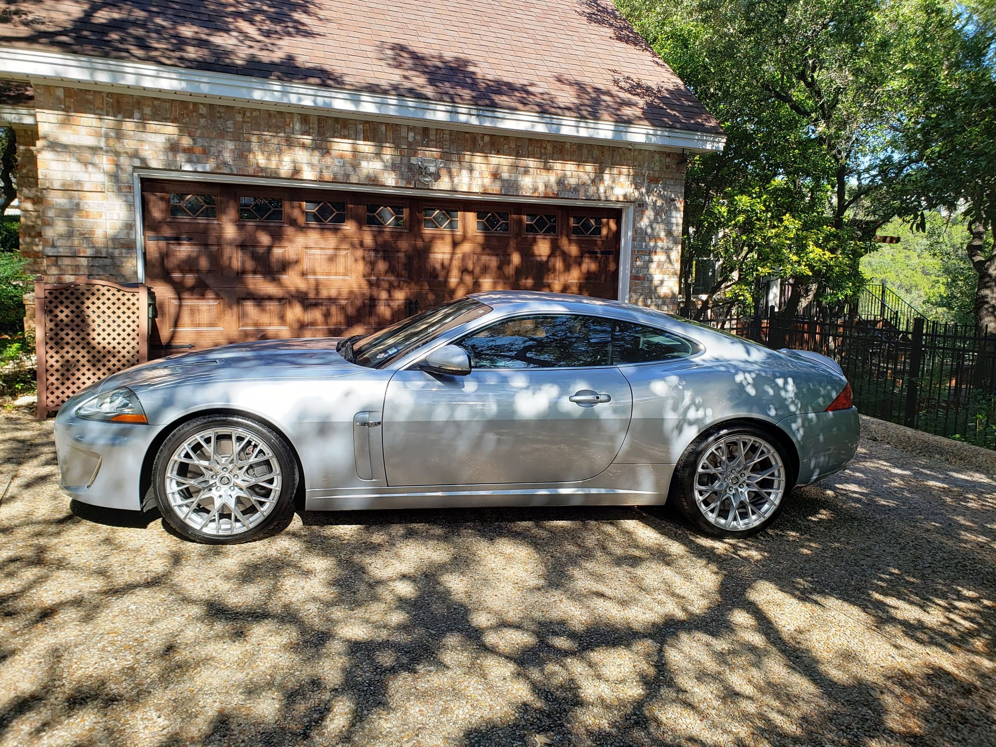 2010 Jaguar XKR - 2010 jaguar xk-r -- exceptional condition - Used - VIN SAJWA4DC4AMB37184 - 42,800 Miles - 8 cyl - 2WD - Automatic - Coupe - Silver - Austin, TX 78730, United States