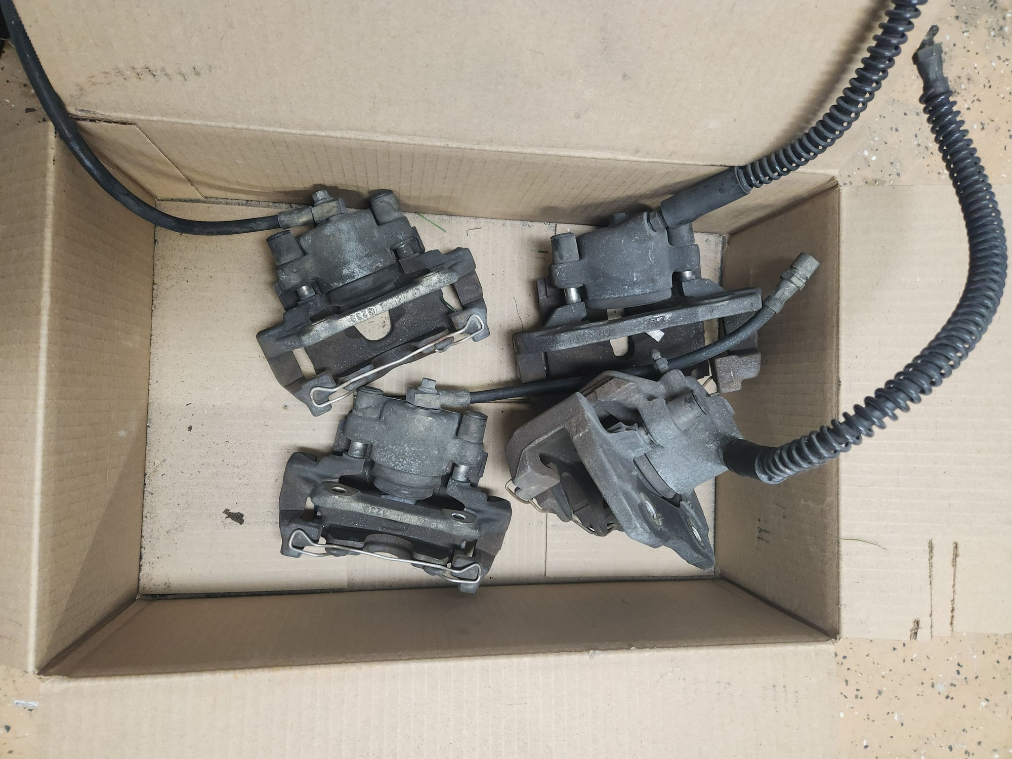 2000 Jaguar XK8 - Front and rear calipers - Accessories - $75 - Venice, FL 34293, United States