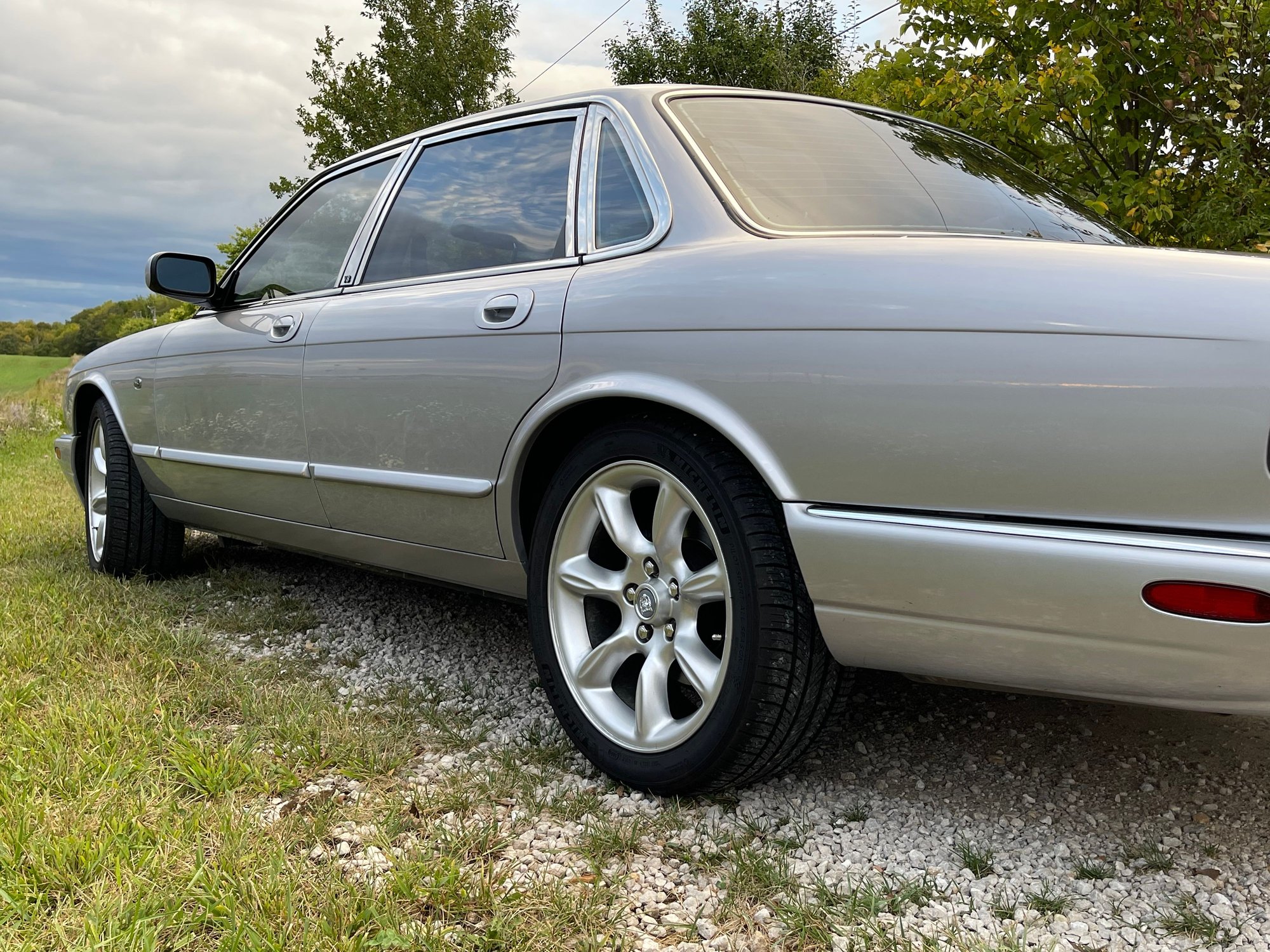 2000 Jaguar XJR - Extremely clean 2000 XJR 90k miles - Used - VIN Wmwsv3c59bty13385 - 90,000 Miles - 8 cyl - 2WD - Automatic - Sedan - Silver - Oswego, IL 60543, United States