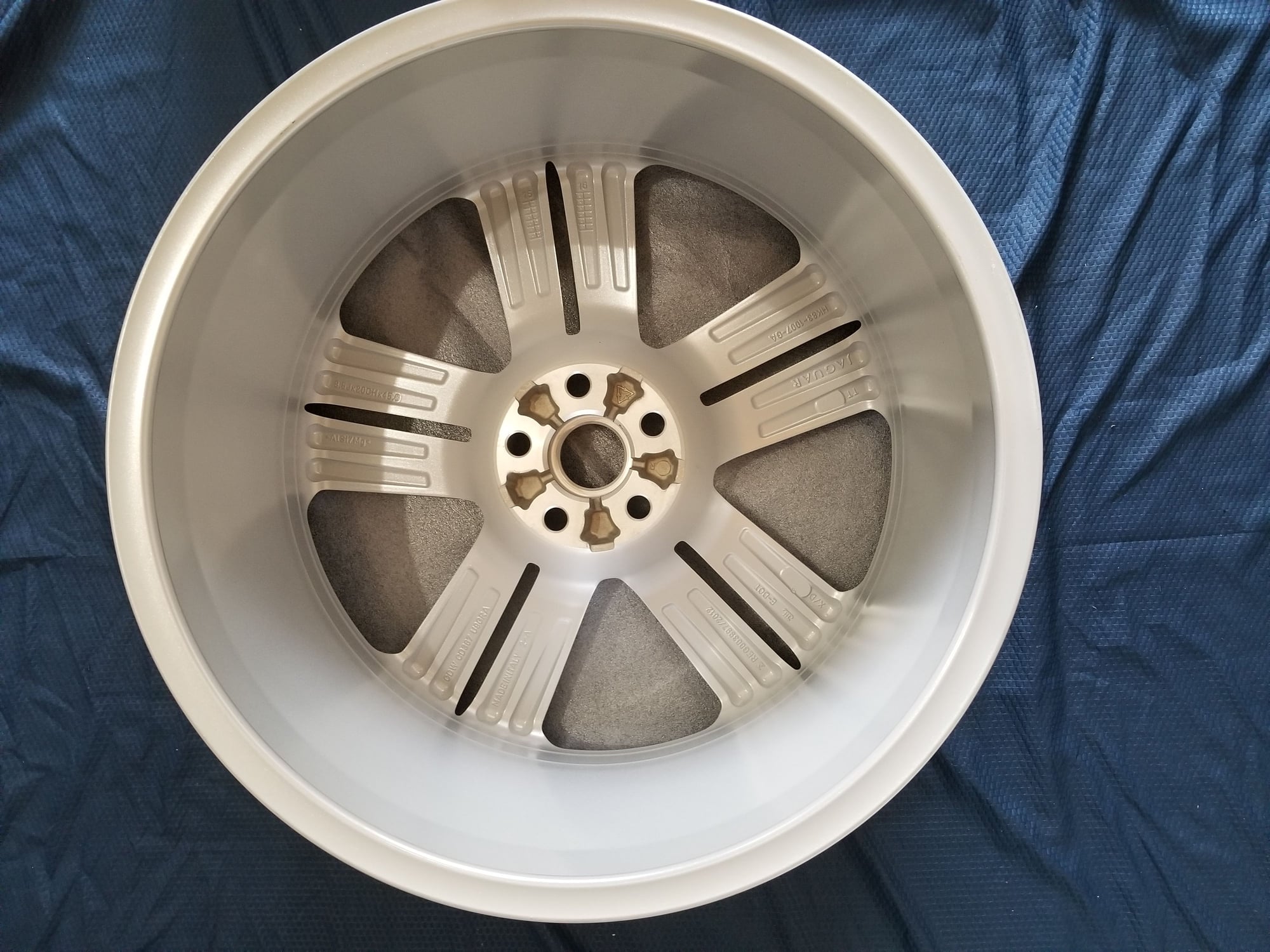 Wheels and Tires/Axles - Jaguar 20 Inch "Templar" Single Rim (Brand new in box) With TPMS - Canada Listing - New - Toronto, ON M4Y1R5, Canada