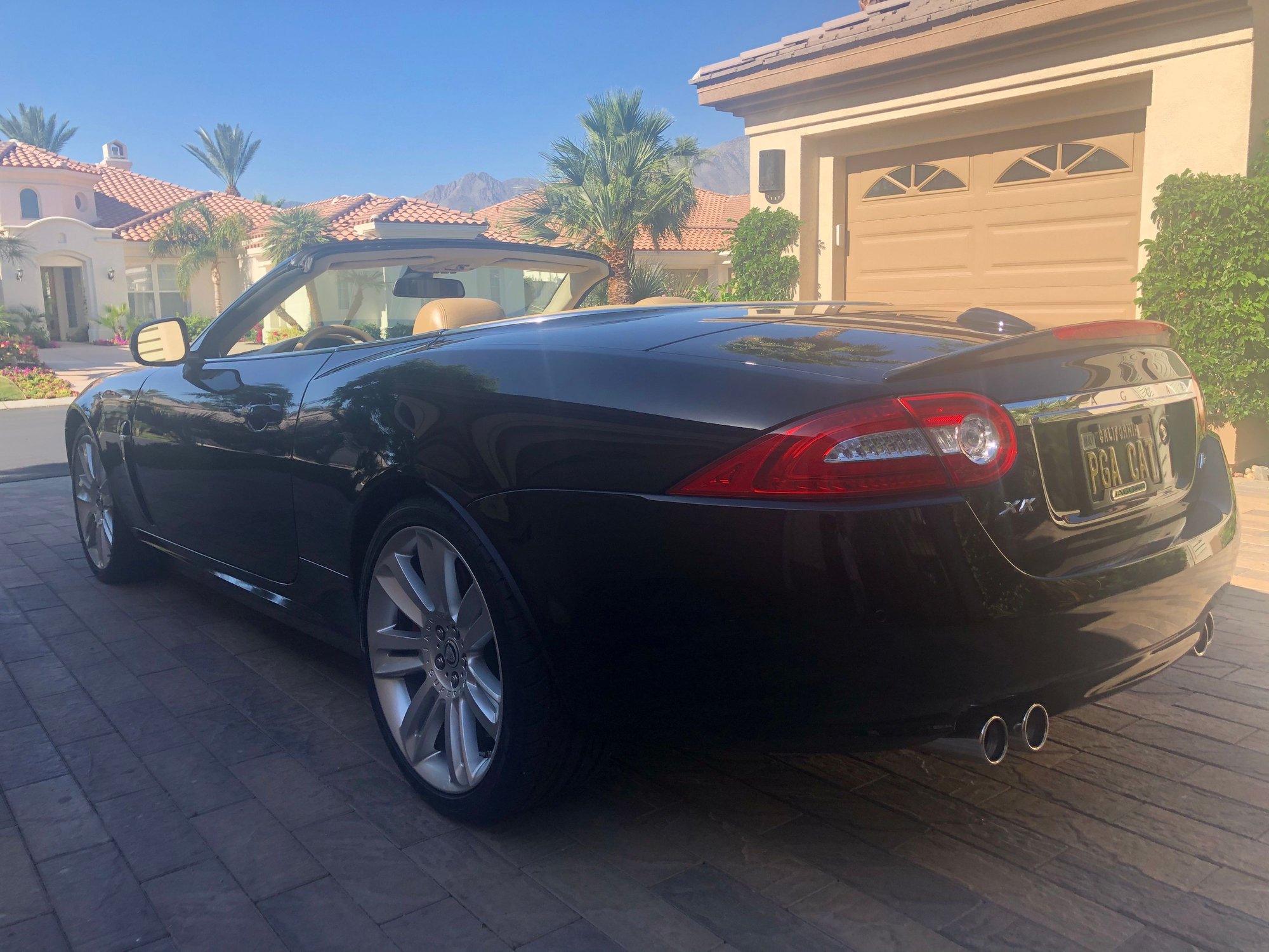2011 Jaguar XKR - 2011 Jaguar XKR Convertible - Used - VIN SAJWA4ECXBMB42485 - 20,500 Miles - 8 cyl - 2WD - Automatic - Convertible - Black - La Quinta, CA 92253, United States