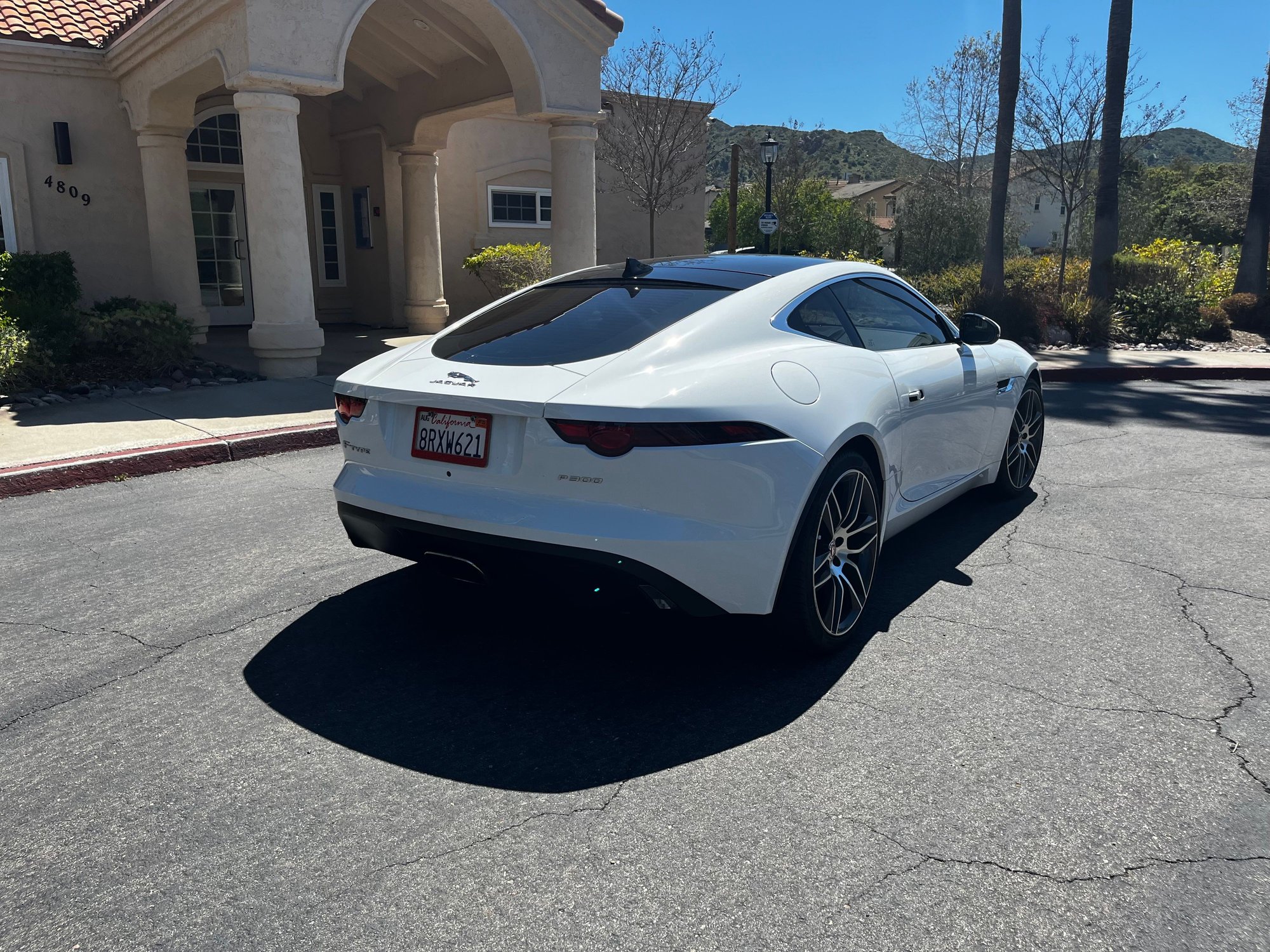 2020 Jaguar F-Type - 2020 F-Type P300 Coupe - Used - VIN SAJDD1GX3LCK68530 - 13,481 Miles - 4 cyl - 2WD - Automatic - Coupe - White - Fallbrook, CA 92028, United States