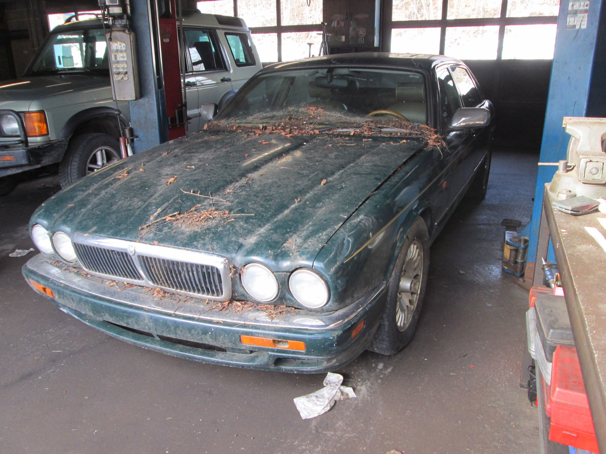 1996 Jaguar XJ12 - 1996 Jaguar XJ12,parting out - Used - VIN SAJMX6348TC768621 - 12 cyl - 2WD - Automatic - Sedan - Other - Plains, PA 18705, United States