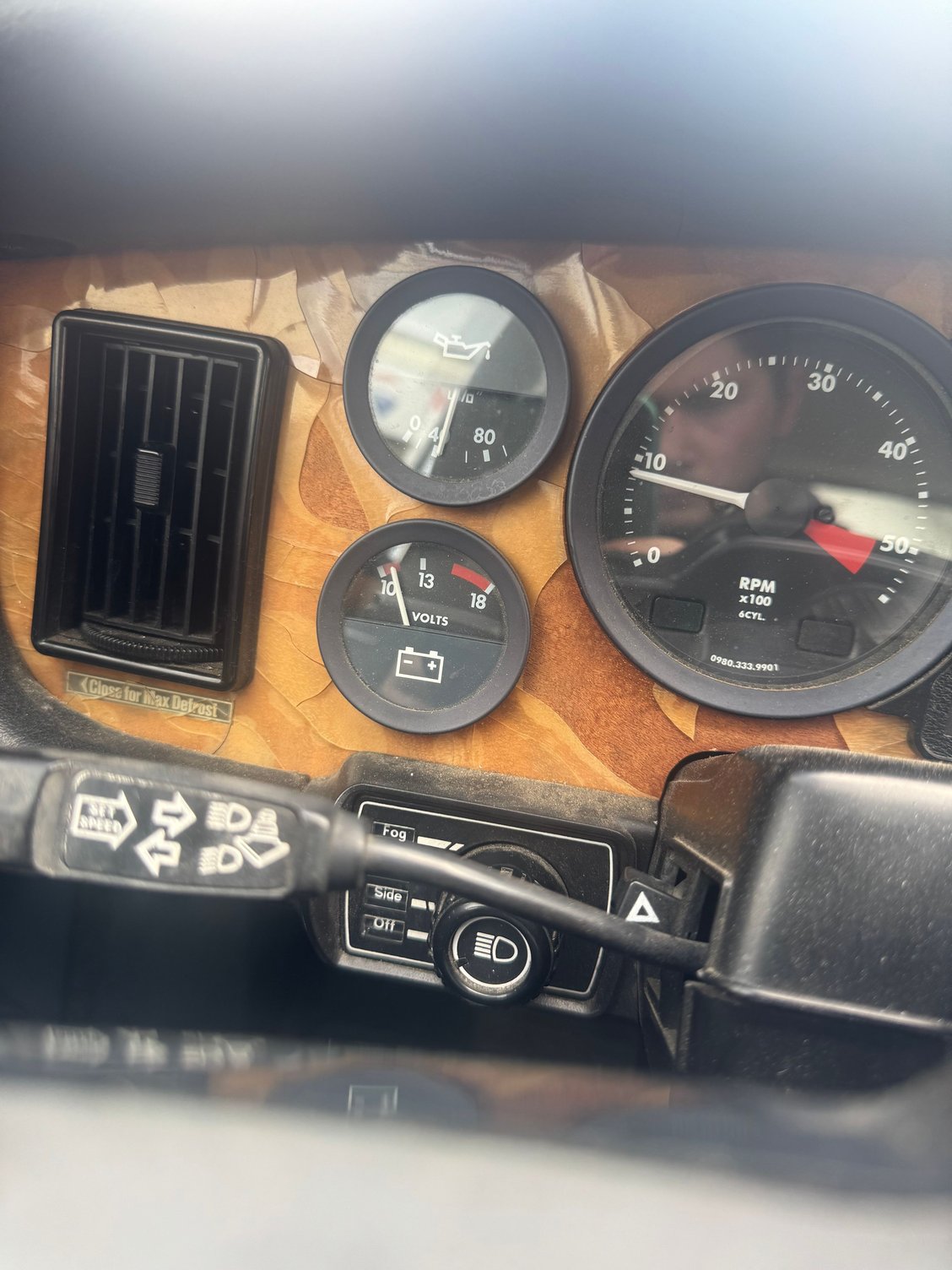 When I first start the car I got really good voltage but as I drive it slowly goes down to the point where it�s almost triggering the battery light I think it�s a alternator but these old jaguars are weird so I thought I�d ask 1986 xj6