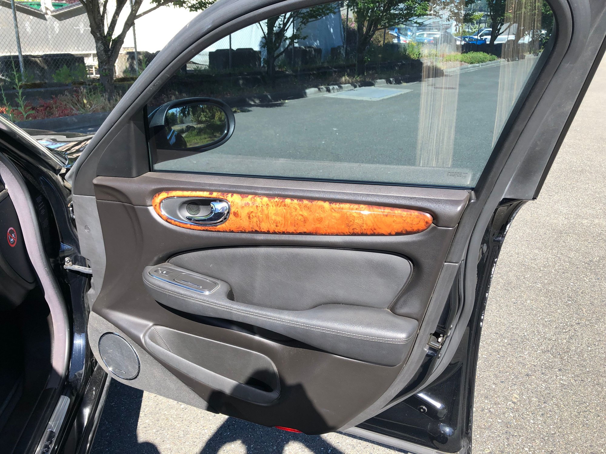 2004 Jaguar XJR - 2004 XJR for Sale - Used - VIN SAJWA73B34TG19553 - 143,000 Miles - 8 cyl - 2WD - Automatic - Sedan - Black - Seattle, WA 98188, United States