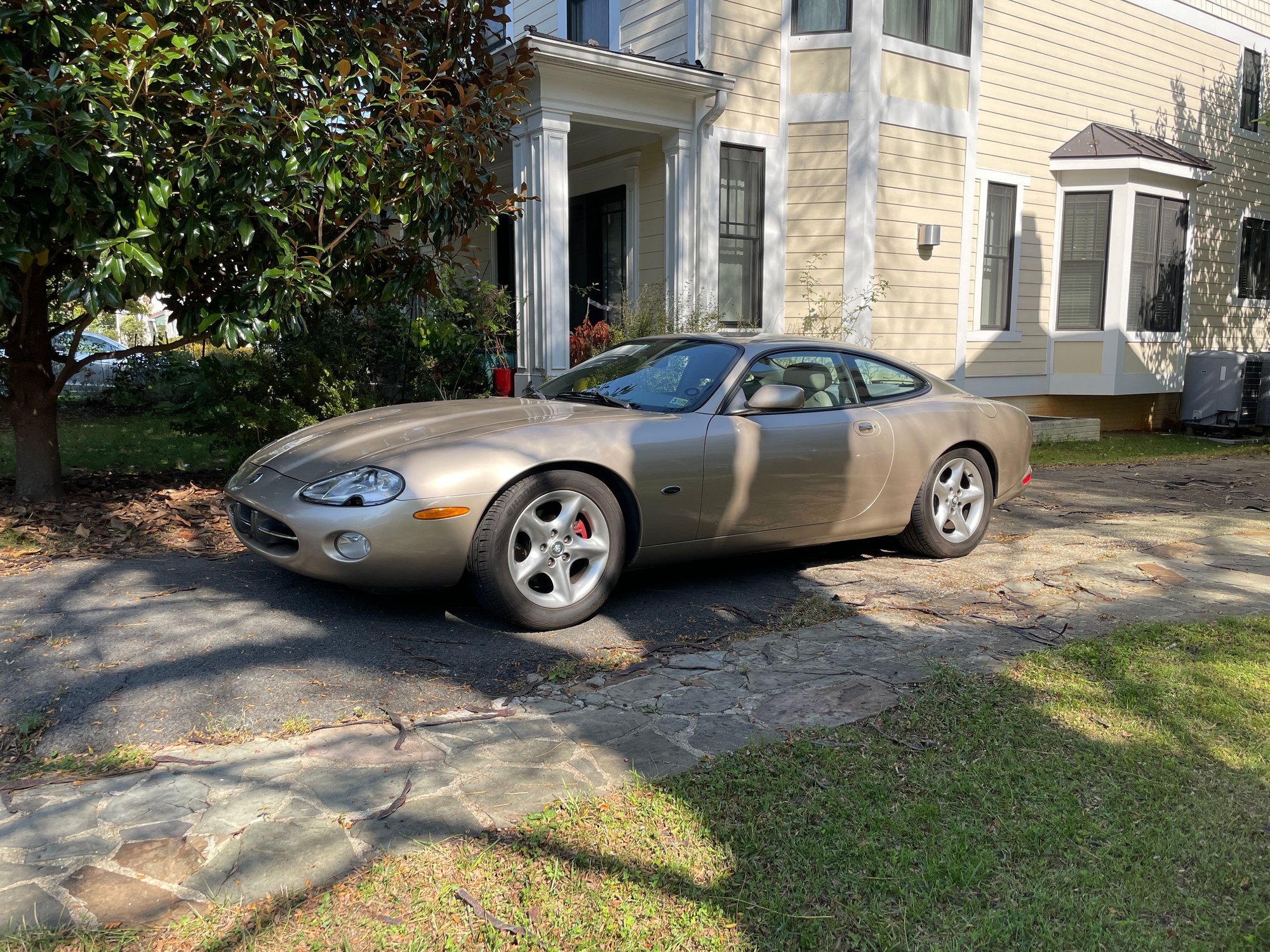 2002 Jaguar XK8 - 2002 XK8 Coupe - Falls Church VA - Used - VIN SAJDA41C82NA24412 - 110,000 Miles - 8 cyl - 2WD - Automatic - Coupe - Gold - Falls Church, VA 22046, United States