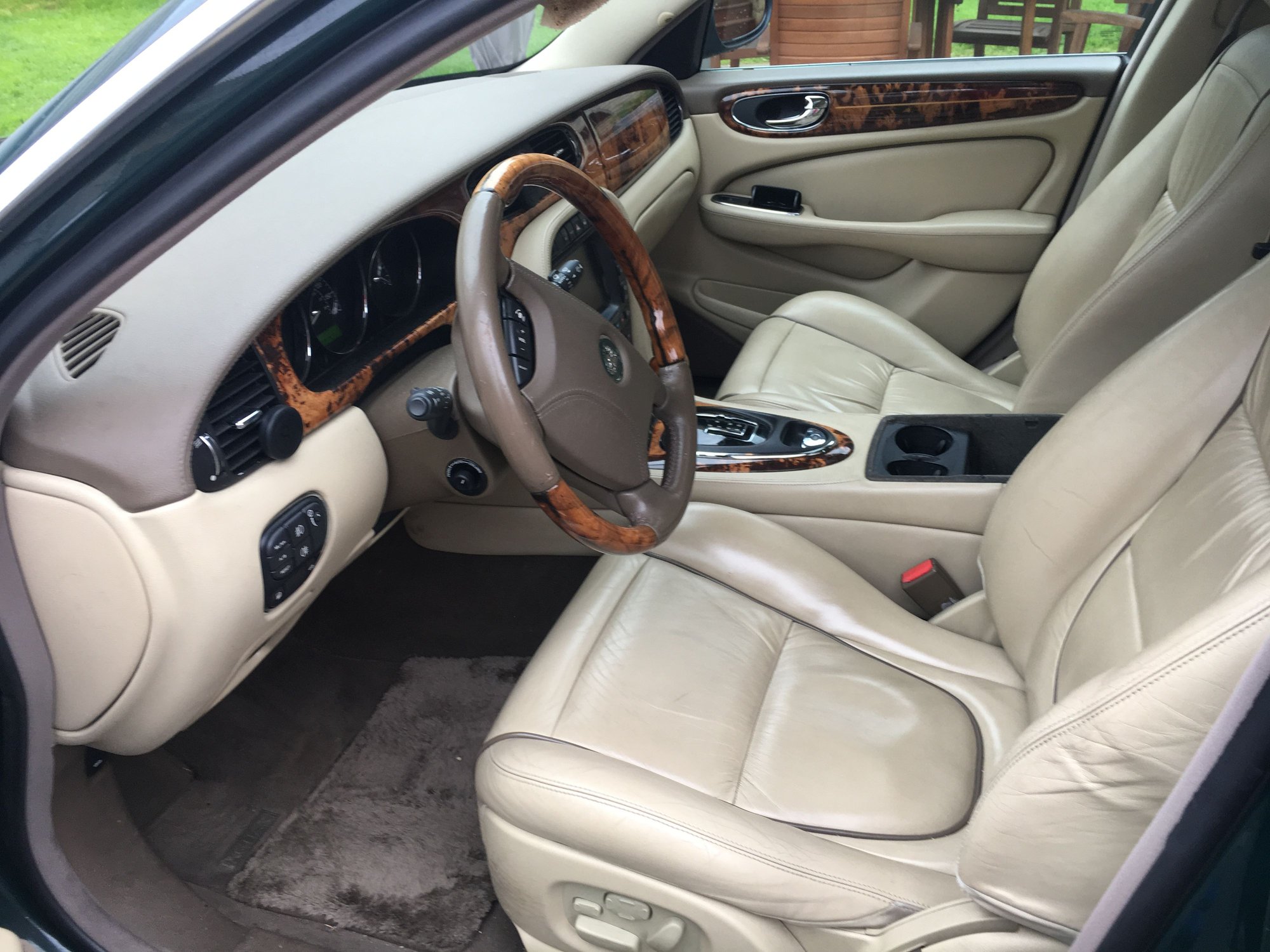 2005 Jaguar Vanden Plas - 2005 XJ8 Vanden Plas in BRG - parts or repair - Used - VIN SAJWA73B74TG19166 - 140,000 Miles - 8 cyl - 2WD - Automatic - Sedan - Other - Columbus, OH 43214, United States
