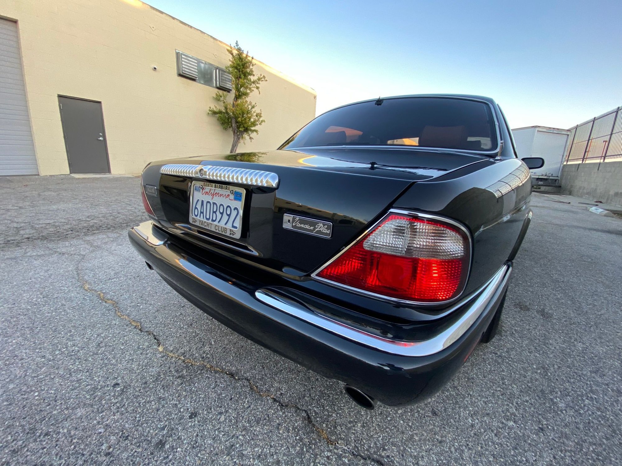 1998 Jaguar Vanden Plas - Super Clean 1998 XJ8 VDP - Used - VIN SAJKX624XWC842389 - 105,000 Miles - 8 cyl - 2WD - Automatic - Sedan - Black - Northridge, CA 91324, United States