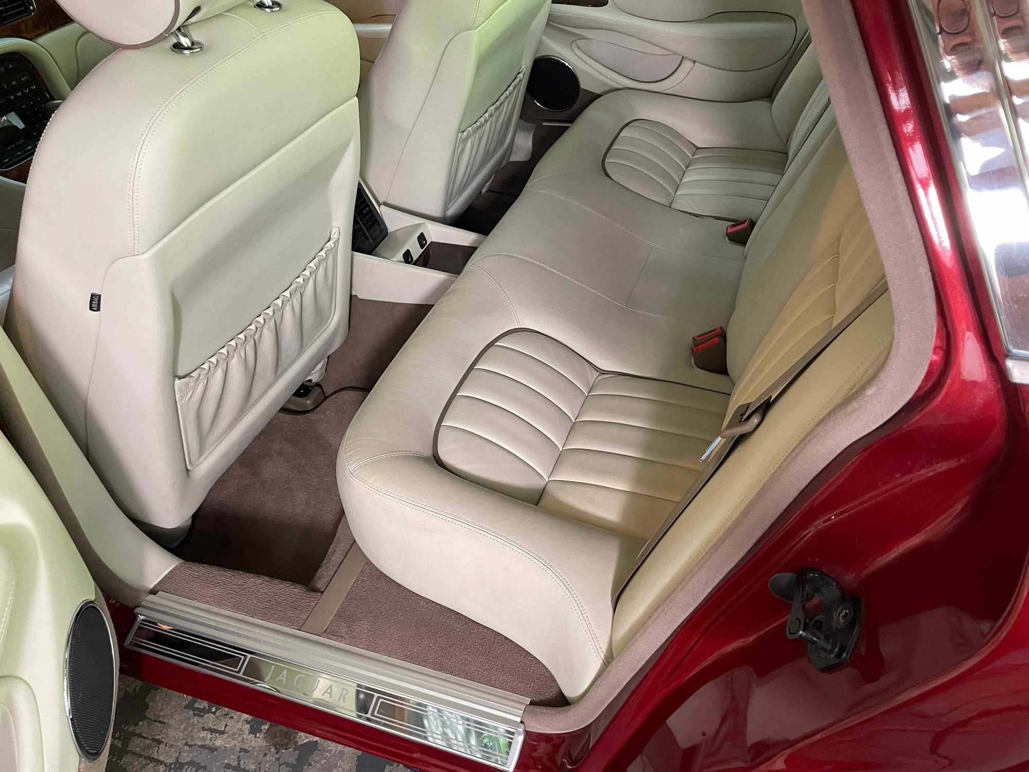 2003 Jaguar XJ8 - Beautiful 2003 Jaguar XJ8 in Great Condition for Sale - Used - VIN SAJDA14C03LF53943 - 69,550 Miles - 8 cyl - 2WD - Automatic - Sedan - Red - Hendersonville, NC 28379, United States