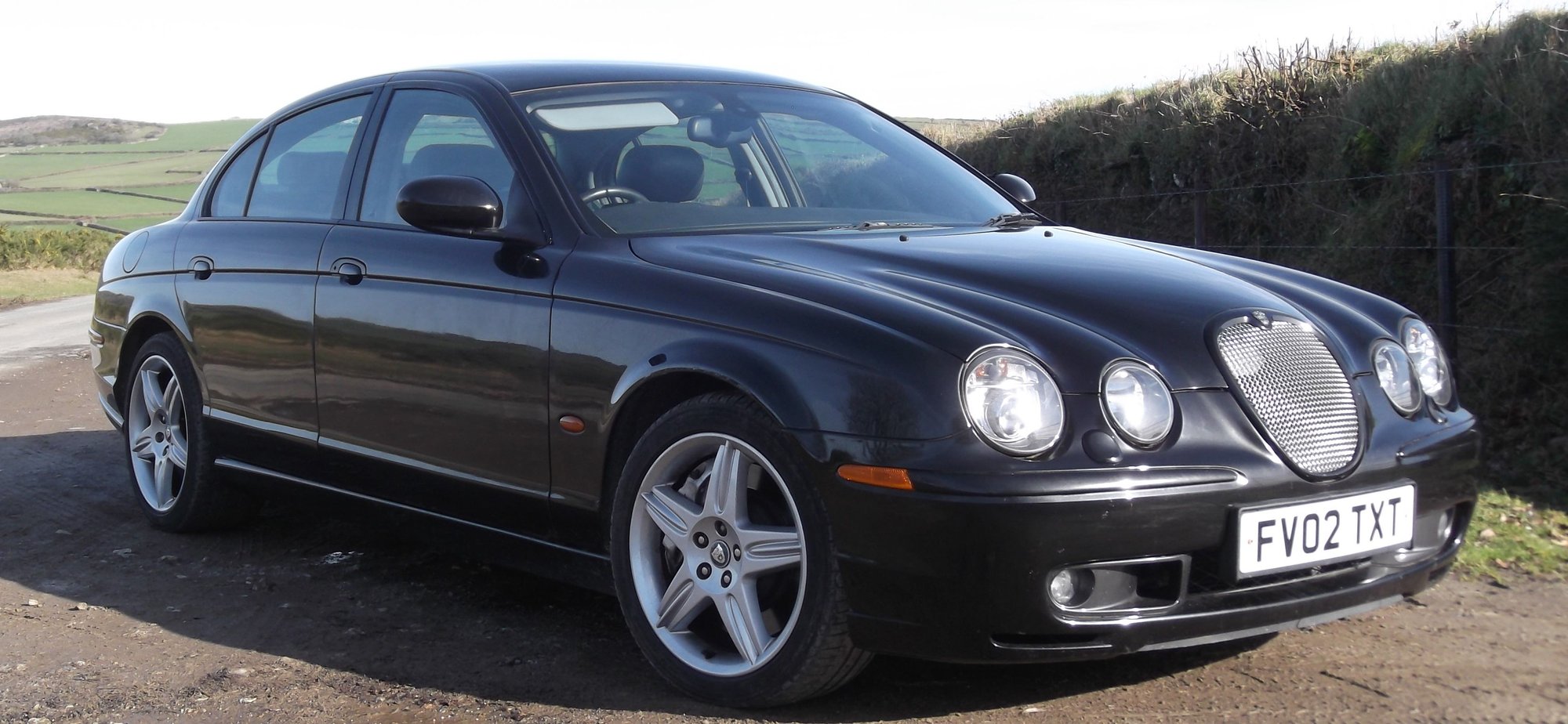2002 Jaguar S-Type - Jaguar s type r - Used - VIN SAJAC03S921M49572 - 52,500 Miles - 8 cyl - 2WD - Automatic - Sedan - Black - Liskeard PL146N, United Kingdom