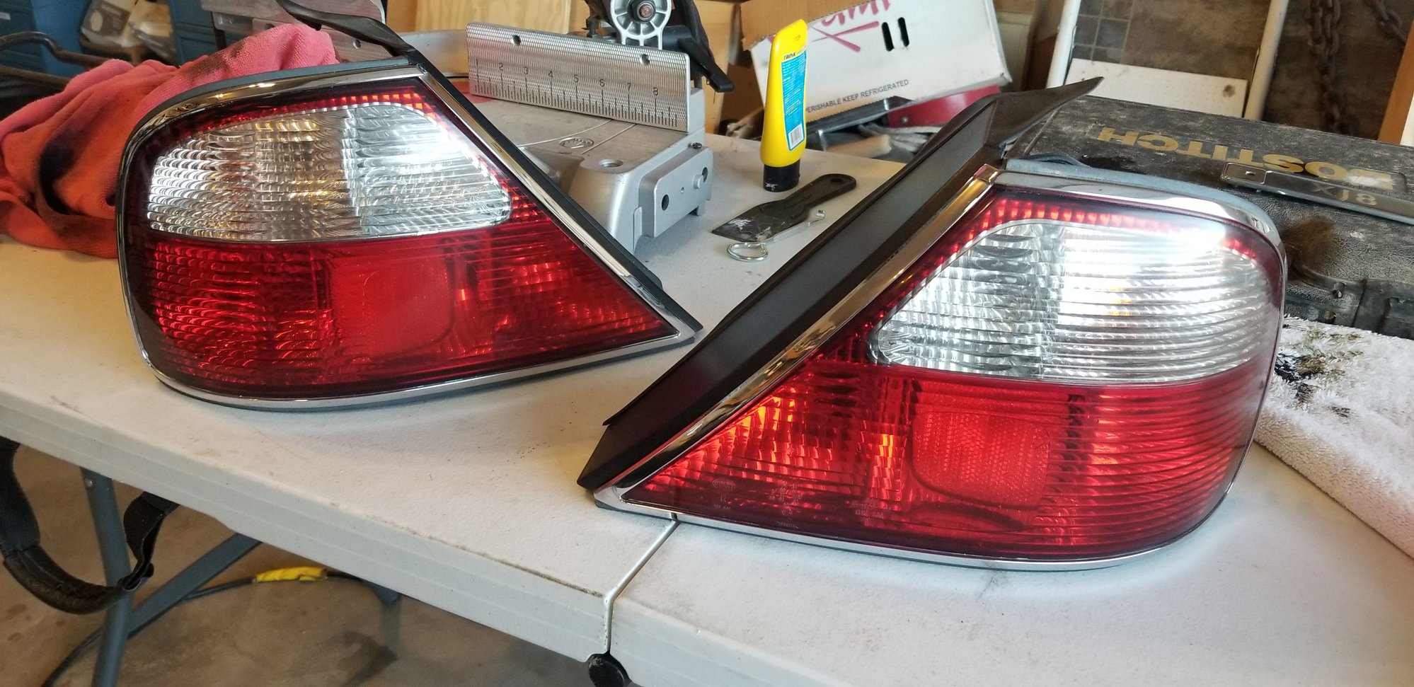 Lights - 1999 XJ8 Rear Light Assemblies - Used - 1998 to 2003 Jaguar XJ8 - Larkspur, CO 80118, United States