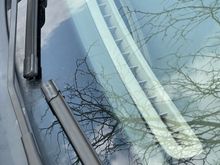 See where its splitting? Wrong vent covers but I have the other colour to match but need to fix this first!!! What type of glue or product? Thanks 🙏 