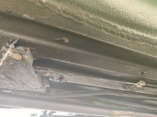 Where the wire attaches in front, doesn’t seem to connect to anything except this metal