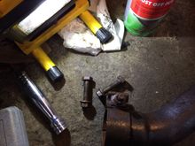 Exhaust bolts