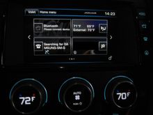 In the top right quadrant of the touch screen, the internal driver's and passenger's temperature displays are 1 degree less (always) than the numerics displayed on each separate knob...