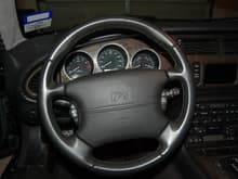 R logo steering wheel, aluminum instrument surrounds