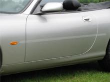 Here's a close-up. You can see how obvious the difference in paint color is.