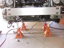 subframe weight supported with jack stands