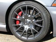 Alcon 6 pot brakes 400mm discs