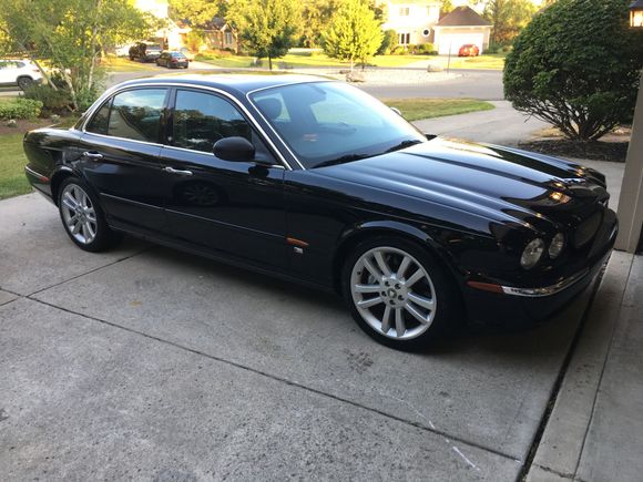 Buddy just bought this XJR, spent the first 4 days of his ownership in my hands for a full paint correction 