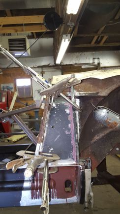 Fitting box support for B post