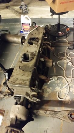 Finally got it out with some muscle from a buddy after work. outer hubs also showing signs of leakage