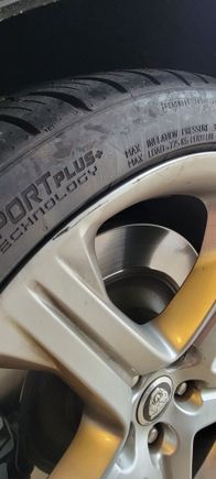 Rear wheel with suspicious tire-contact like mark