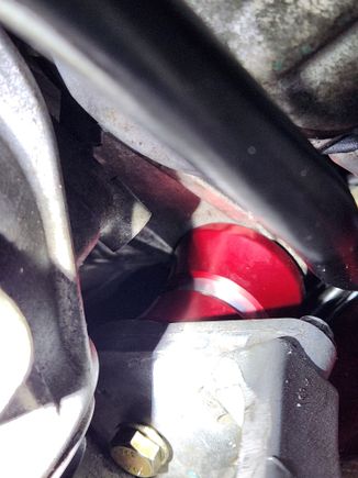 Bottom bolt was not tightened yet. But it fits!