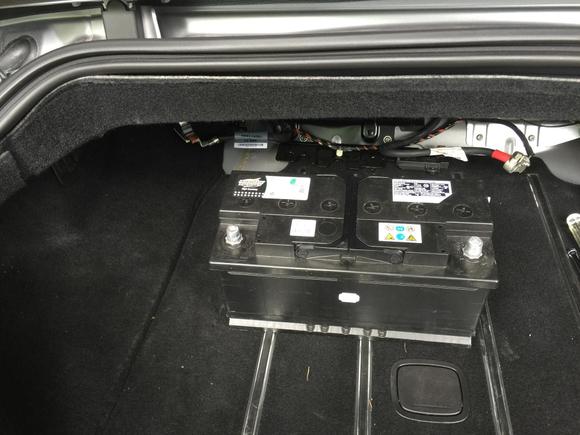 31. And the battery is out.  Installation of the new battery is reversal of these steps.