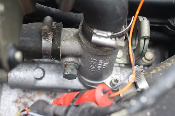 The AAV on an XJS V12 showing the Idle Adjustment Nut