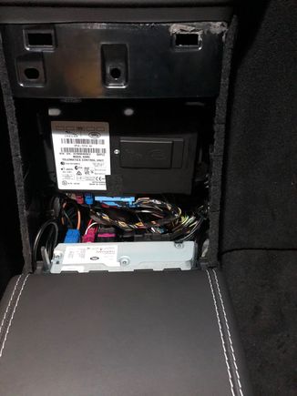 Paul , can you change the Harmon by only removing the armrest. Is the UAD unit similar size ? 