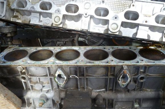 Block galleries and surface in excellent condition, zero corrosion