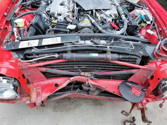 Front end damage, no one in car when this freak accident happened ! Good restoration project for someone.